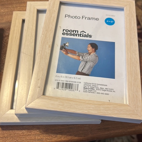 6 frames from target. - Picture 2 of 5